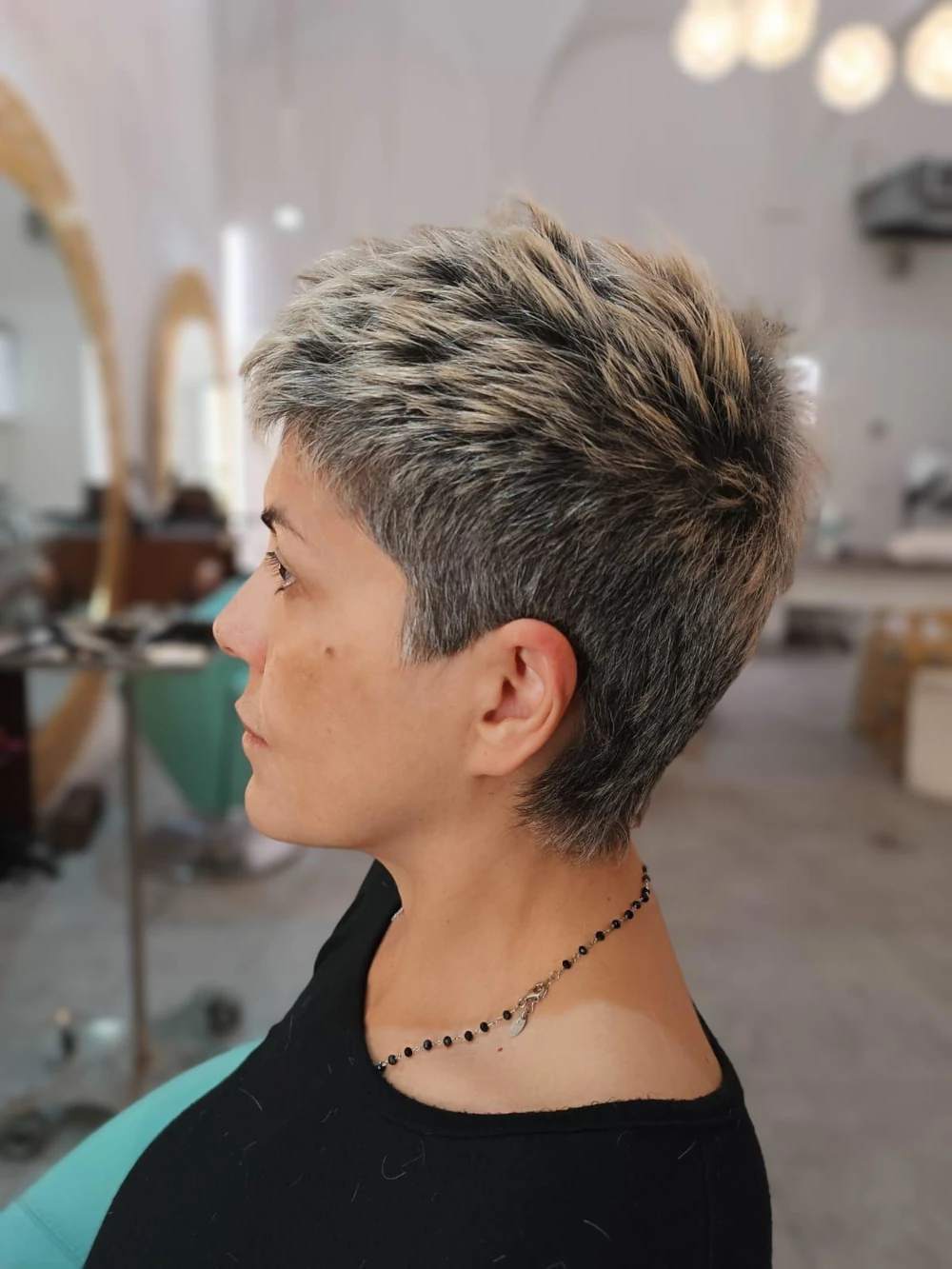 taglio donna bologna